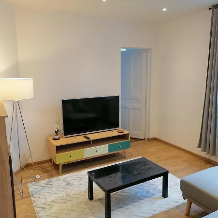 Des Roses - T2, 31m2, 1er Etage, Vue Jardin, 