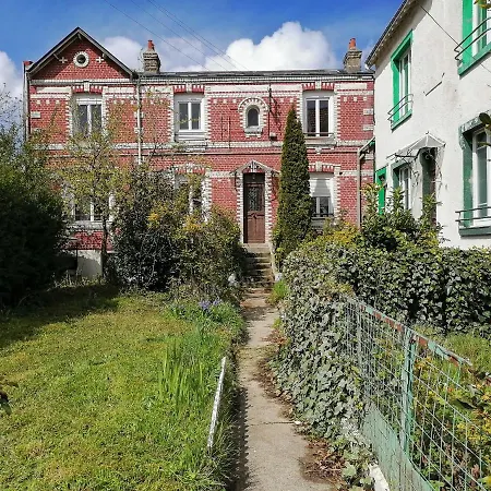 Des Roses - T2, 31m2, 1er Etage, Vue Jardin, 