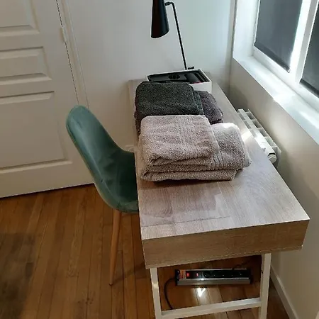 Appartement Des Roses T2, 31m2, 1er étage, Vue Jardin, Le Scandinave *