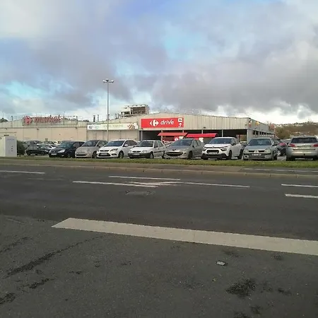 Des Roses - T2, 31m2, 1er Etage, Vue Jardin, 