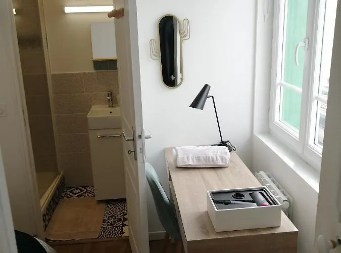 Апартаменты Des Roses - T2, 31m2, 1er Etage, Vue Jardin, 